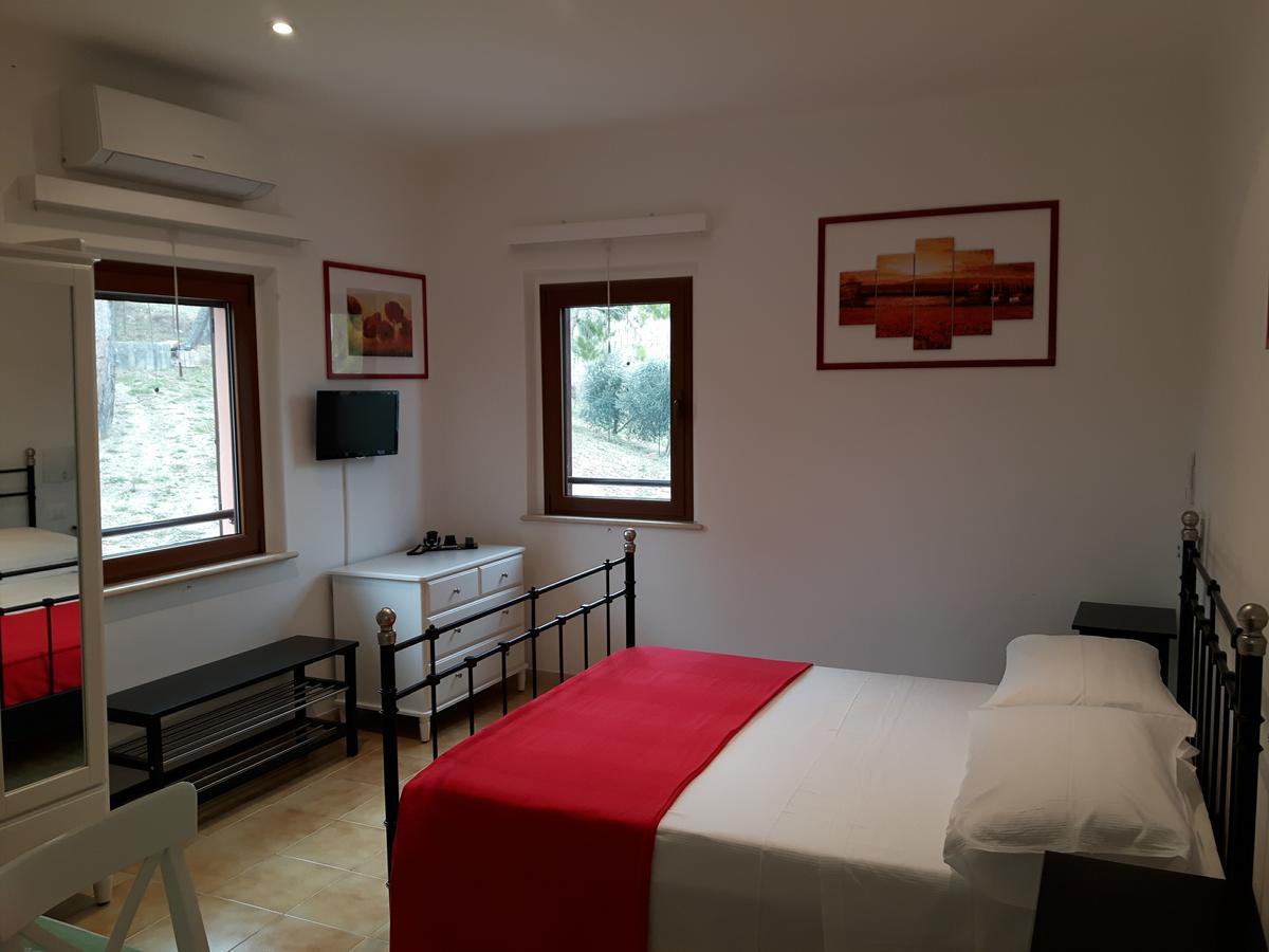 La Casa In Campagna Bed & Breakfast Cossignano Dış mekan fotoğraf