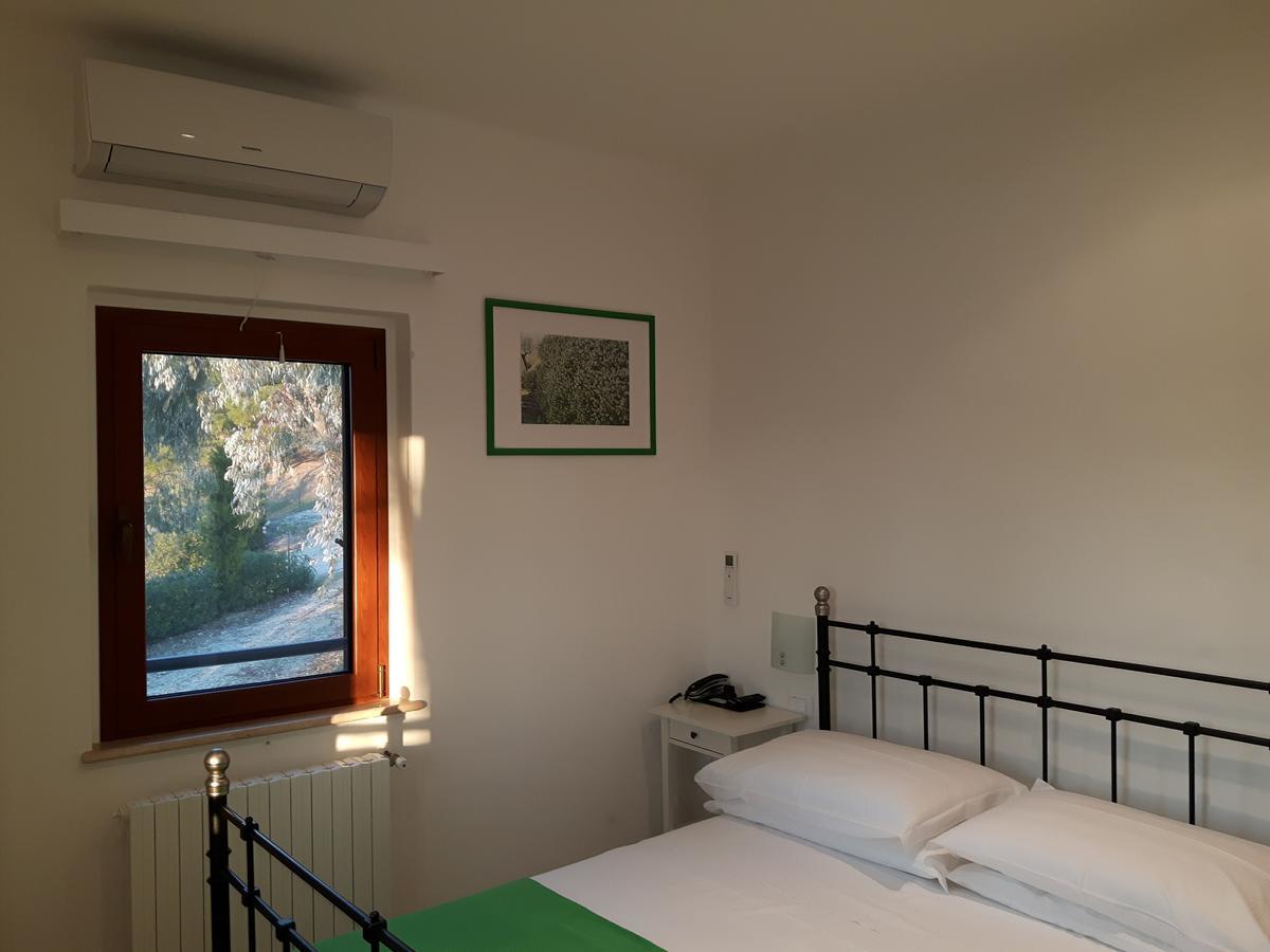 La Casa In Campagna Bed & Breakfast Cossignano Dış mekan fotoğraf